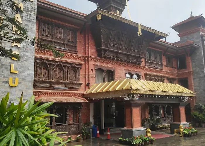 Manaslu Hotel 4*